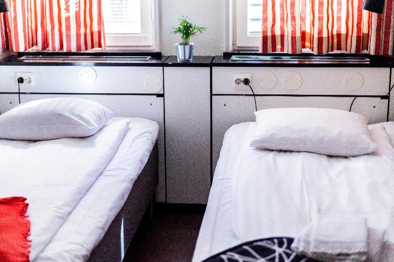 Stf Gaerdet Hotel & Hostel Стокгольм Экстерьер фото